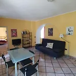 Casa De Giorgis Apartmanhotel Aosta