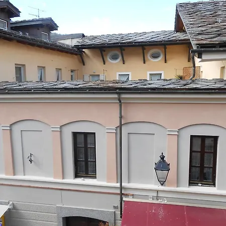 Casa De Giorgis Lägenhetshotell Aosta